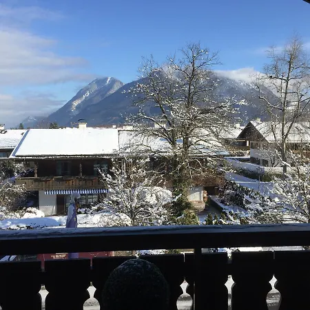 アパート Marie-anne ガルミッシュ・パルテンキルヒェン